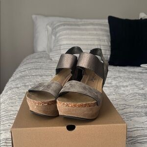 Women’s Silver Platform Sandals - Comfortable Everyday Wedge